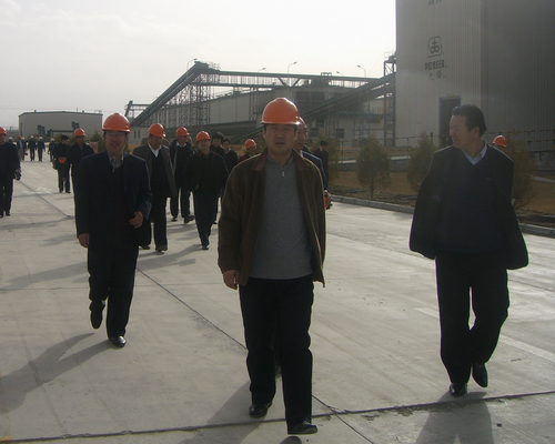 國(guó)家農(nóng)業(yè)部、財(cái)政部以及甘肅省農(nóng)業(yè)廳、財(cái)政廳等領(lǐng)導(dǎo)到公司考察調(diào)研