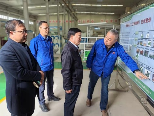 敦煌種業(yè)黨委書記、董事長(zhǎng)劉興斌等到奧凱種機(jī)、慶和農(nóng)業(yè)公司洽談交流